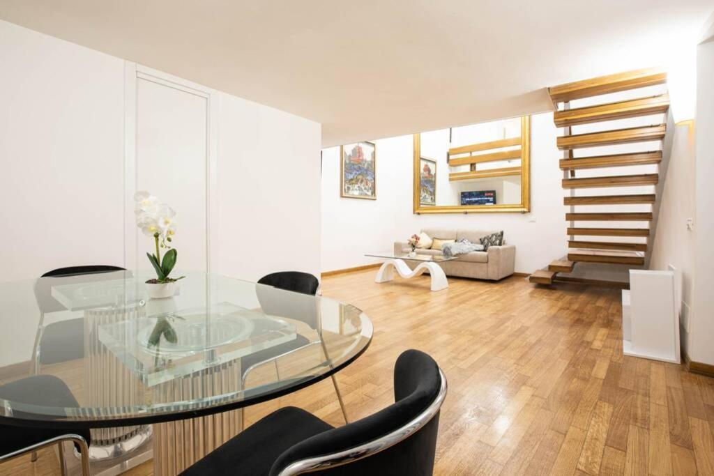 Unforgettable Split Level Jacuzzi Suite Navona - Top Collection ローマ エクステリア 写真