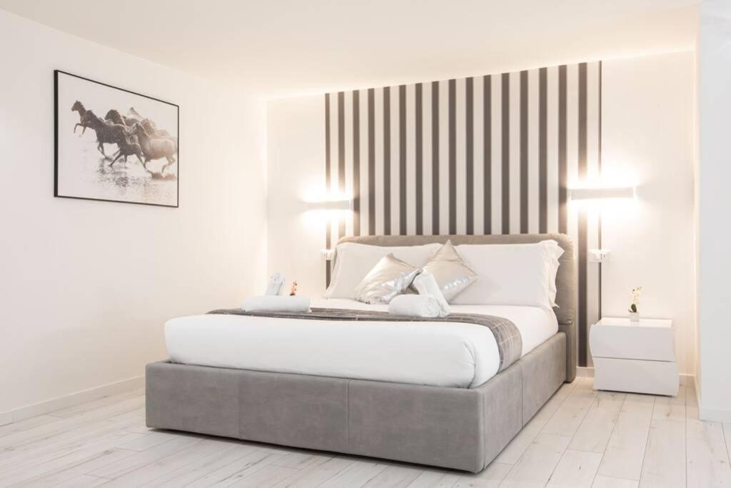 Unforgettable Split Level Jacuzzi Suite Navona - Top Collection ローマ エクステリア 写真