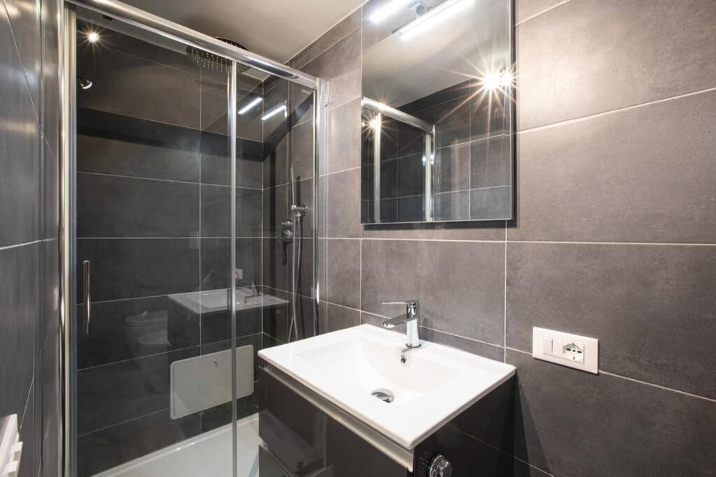 Unforgettable Split Level Jacuzzi Suite Navona - Top Collection ローマ エクステリア 写真