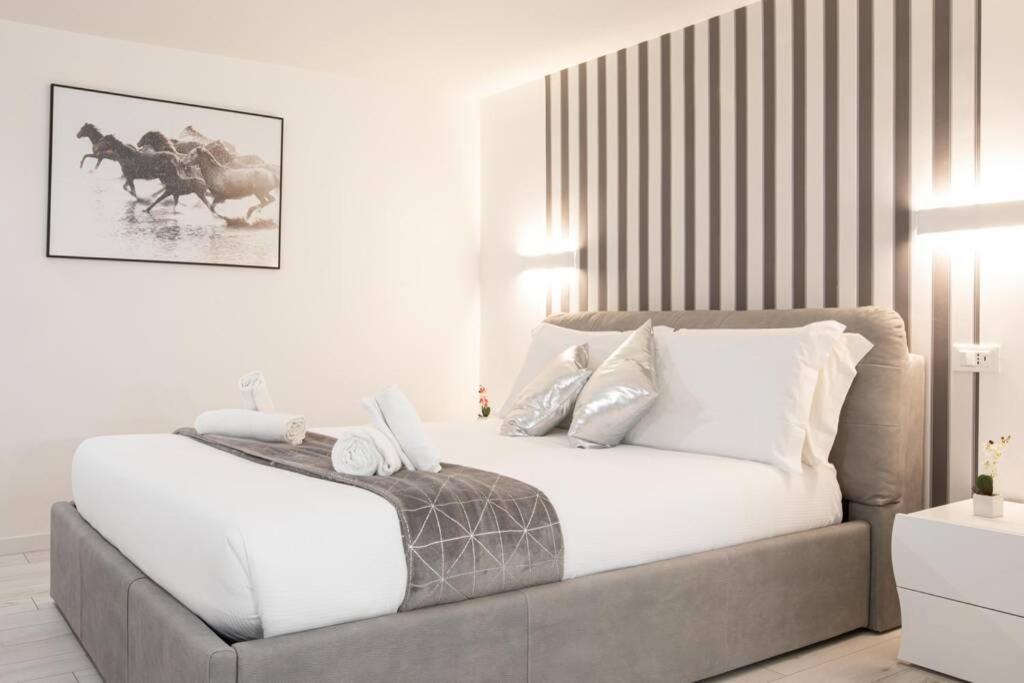 Unforgettable Split Level Jacuzzi Suite Navona - Top Collection ローマ エクステリア 写真